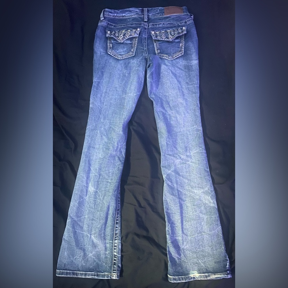 Ariya Blue Embellished Back-Pocket bootcut/flare Jeans